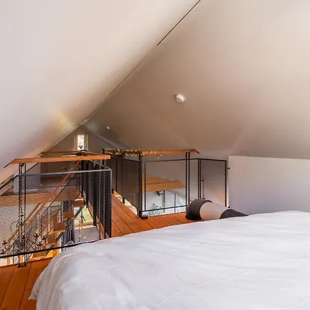 Апартаменты Cozy Riverside Penthouse Рига